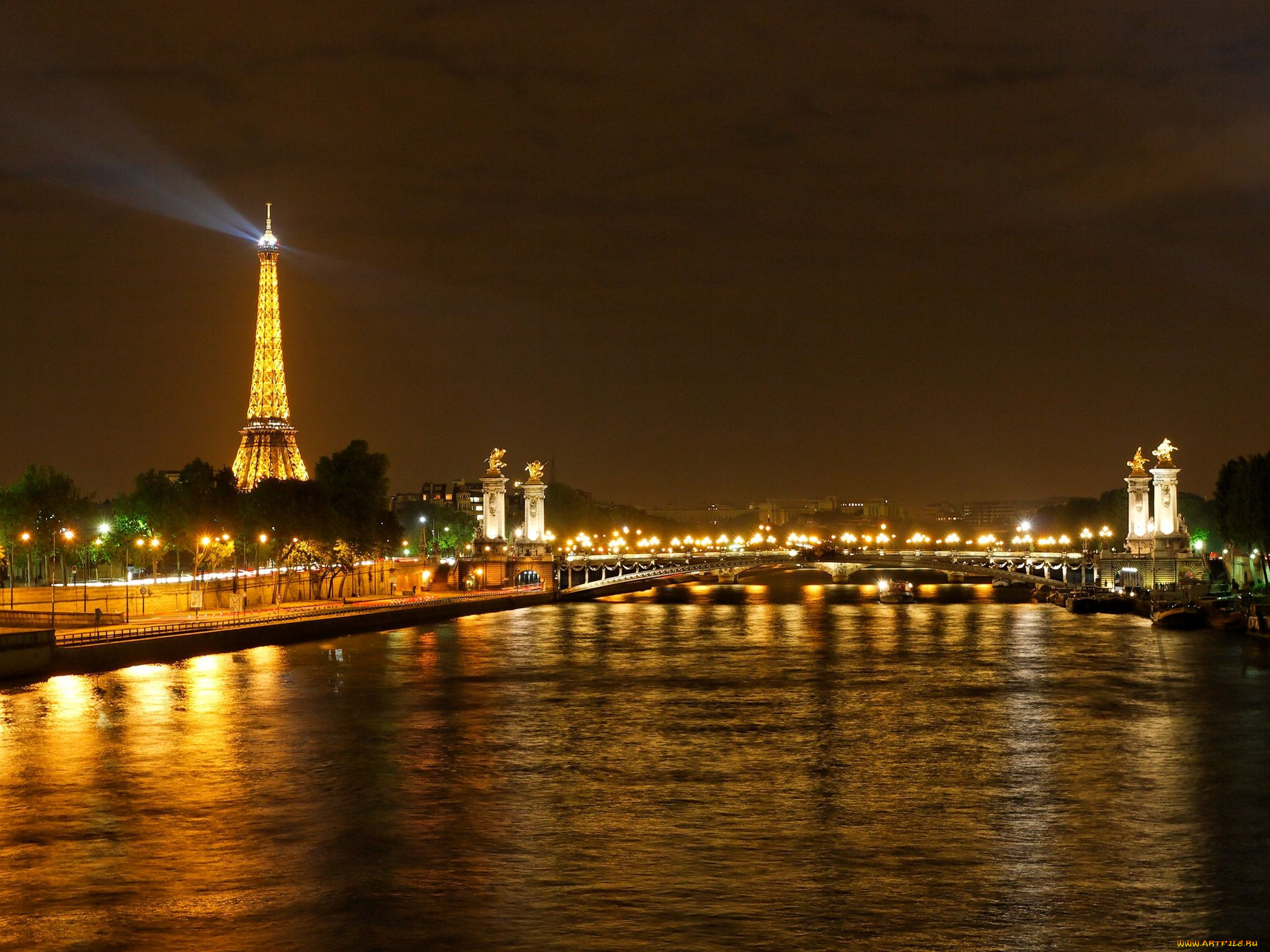 Eiffel tower fire